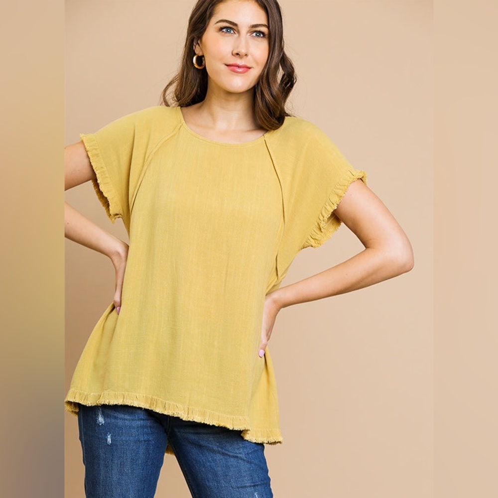 Umgee Mustard Yellow Short Sleeve Fringed Top Size Small